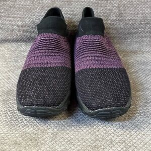 STQ Purple & Black Sock Sneakers Air Cushion Mesh Casual Walking Slip on sz 9.5